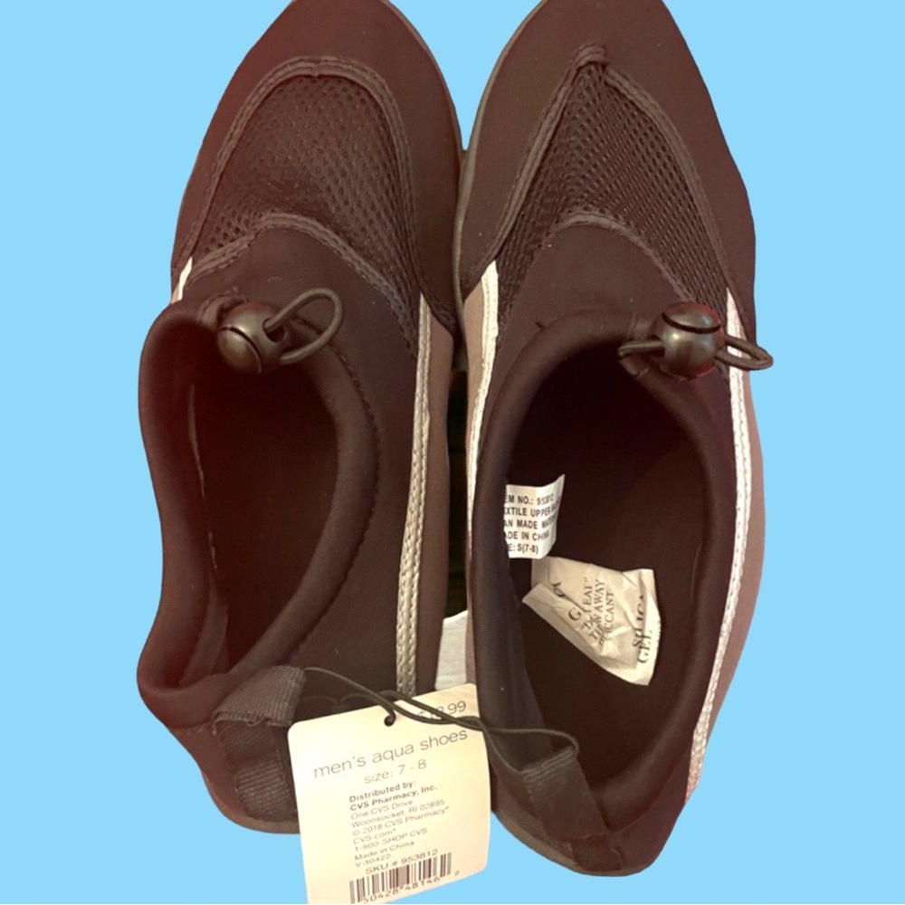 WATER SHOES, SWIM SHOES, by SUN & SKY, BLACK & GREY. MEN’S SIZE 7-8